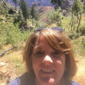 Meet your Posher, Julie